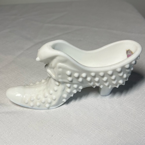 Vintage Fenton White Milk Glass Hobnail Shoe Slipper Cat Head Figurine W/Sticker - Picture 2 of 7